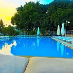 Hotel Grand Emir & 3*