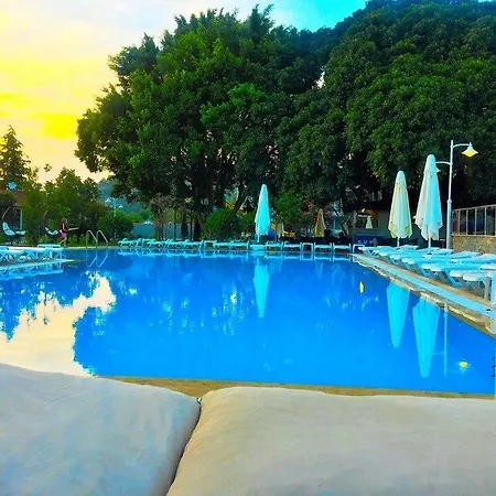 Hotel Grand Emir & 3*