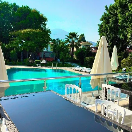 Hotel Grand Emir &
