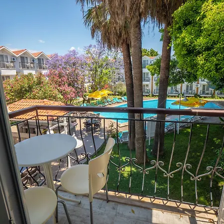 Grand Emir & Дальян