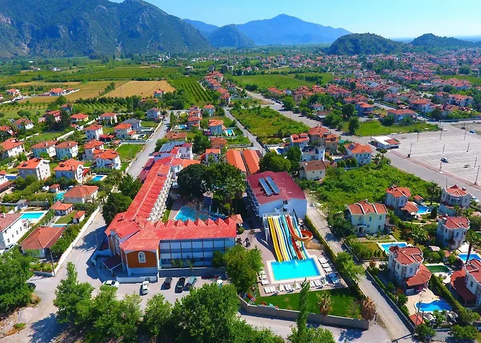 Grand Emir & Hotell 3*