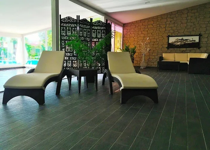 Hotell Grand Emir & 3*