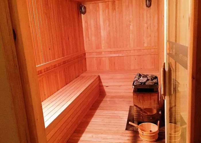 Hotell Grand Emir & 3*