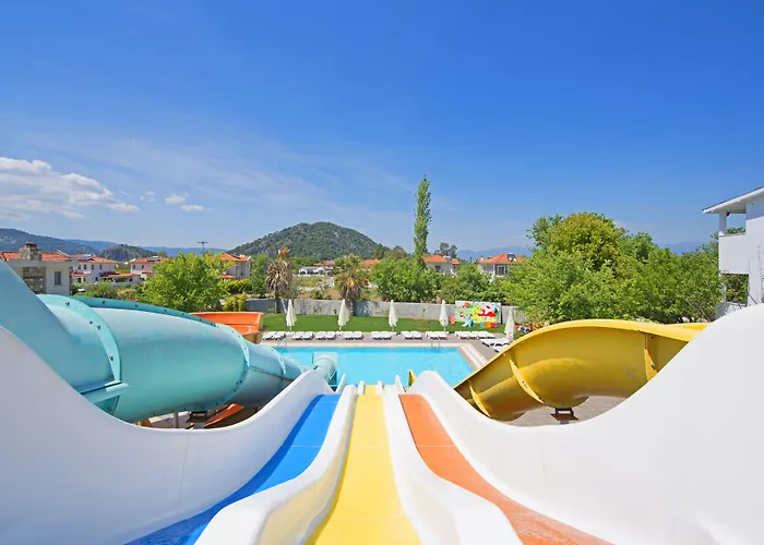 Grand Emir & Hotell 3*