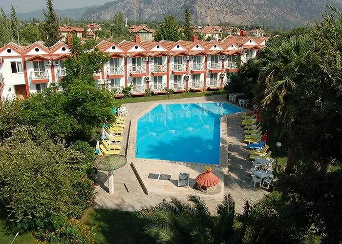 Hotell Grand Emir & 3*